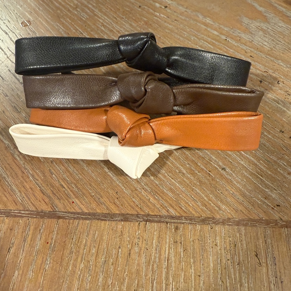 4 Leather bow ponytail holders